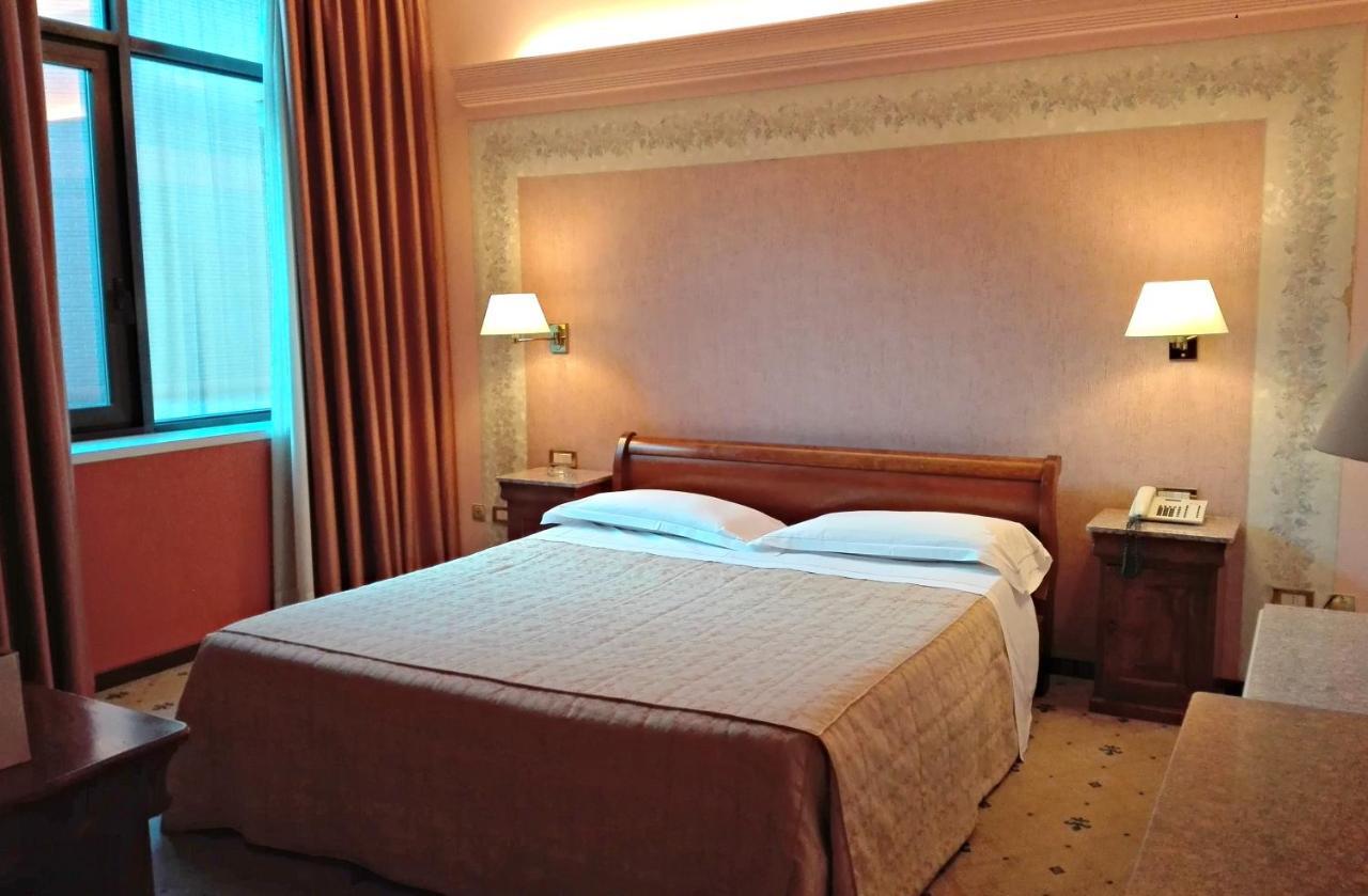 Guglielmotel Brembate Esterno foto